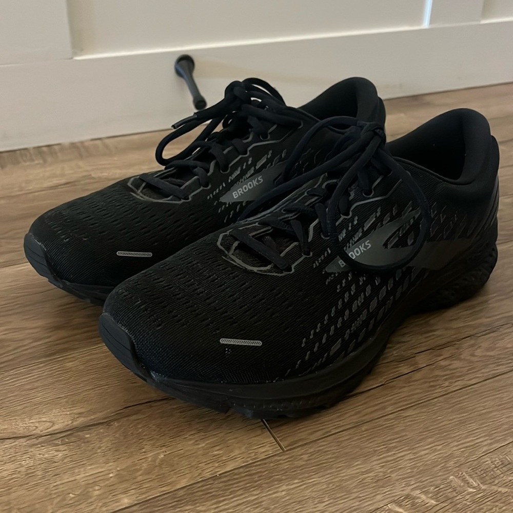 Brooks Ghost 13 Men's Size 11 4E (Extra Wide) Running Shoes Black